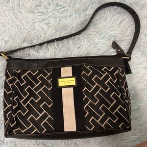 Tommy Hilfiger shoulder back vintage black and white H pattern
